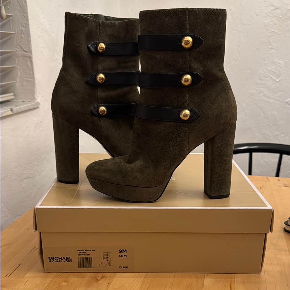 MICHAEL KORS MAISIE LEATHER ANKLE BOOT